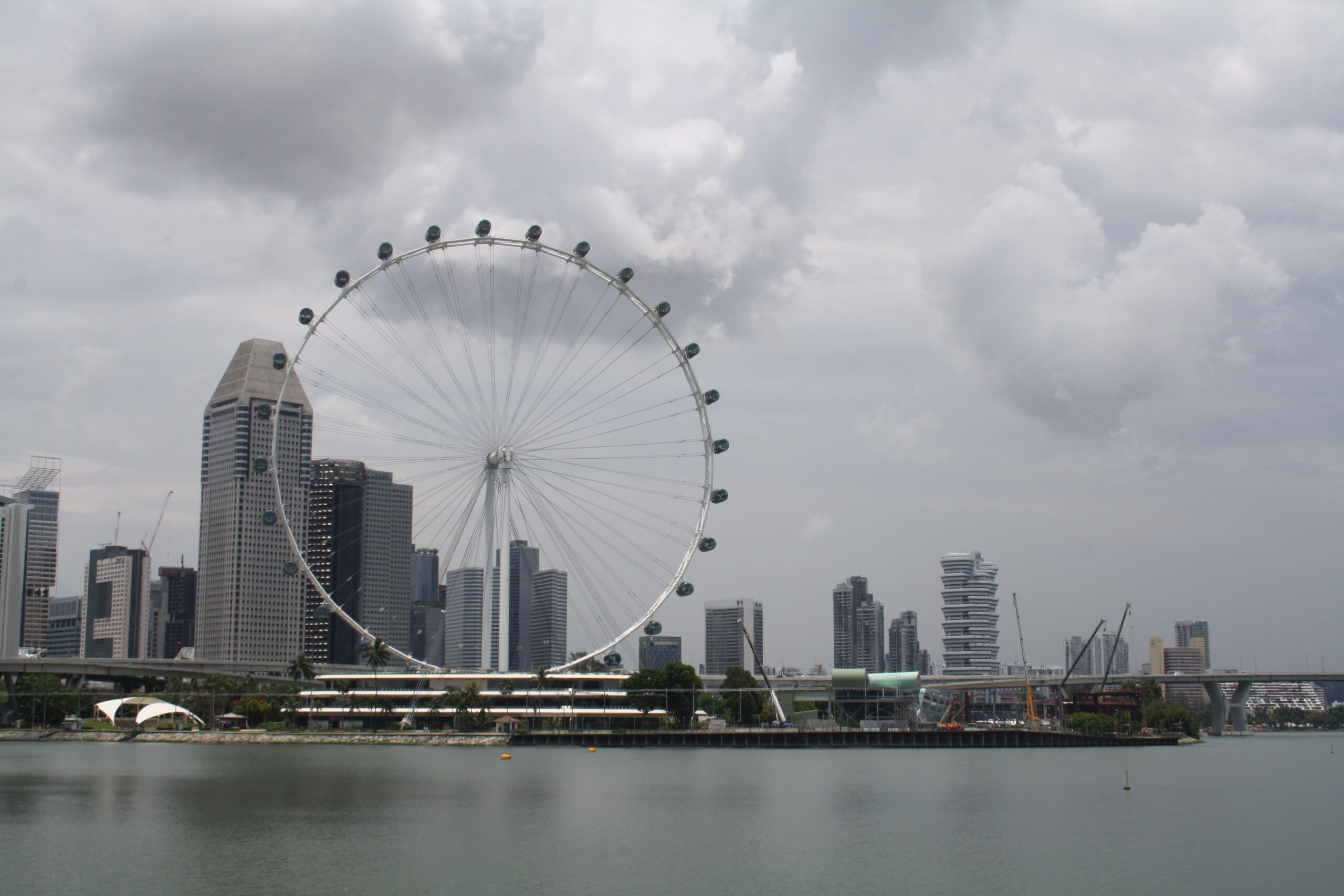 SINGAPOER, ‘ N ULTRA MODERNE LAND